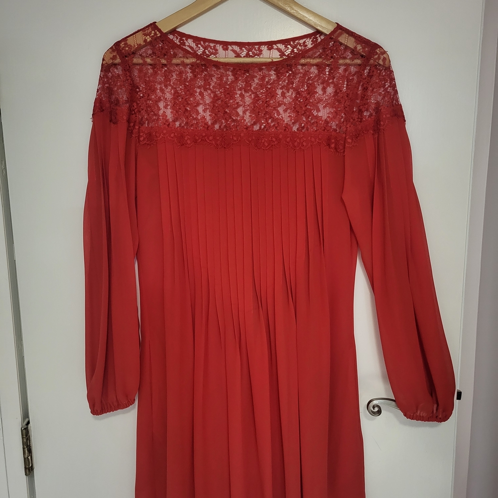 Elegant Red Lace Women's Dress